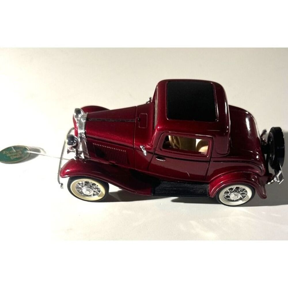 1932 Diecast Model Ford Coupe With Glossy Red Finish & Detailed Interior - Picture 11 of 12
